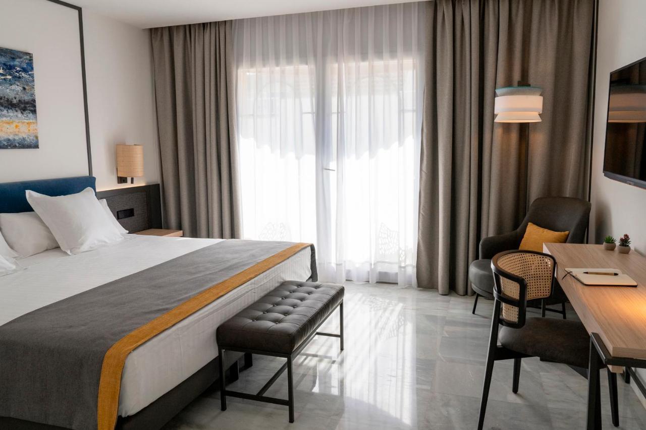 Urh Sitges Playa Hotel Ngoại thất bức ảnh